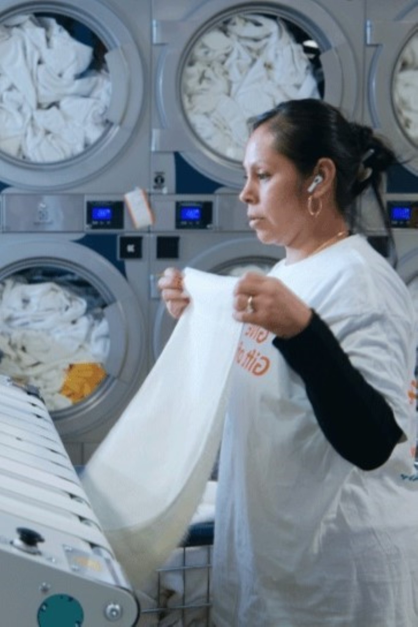 commercial laundry service hunts point