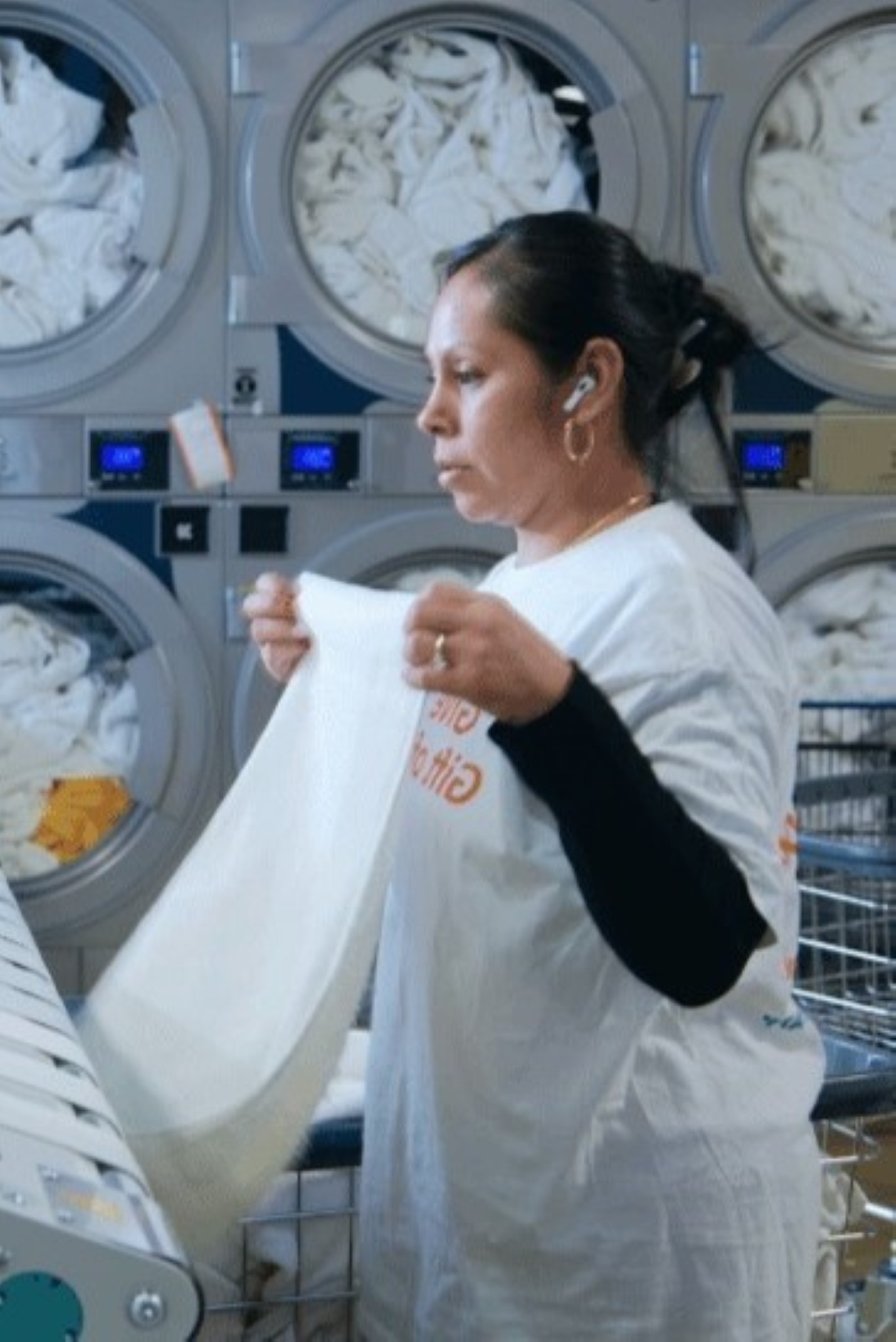 commercial laundry service port morris