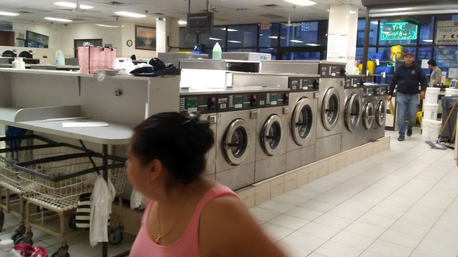 commercial laundry service woodlawn heights new york city